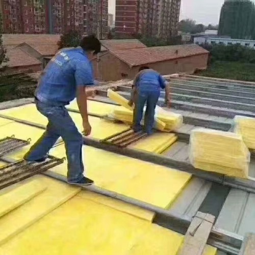 玻璃棉板施工现场