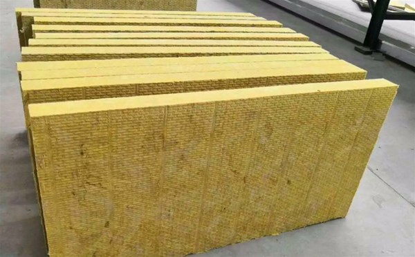 南阳复合岩棉板与玻璃棉板有什么区别呢？